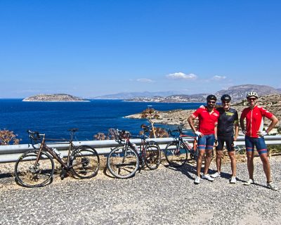 The crazy road cyclists going to Sounio