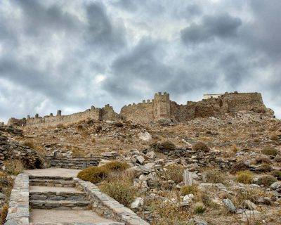 Castello Rosso - Cycling in Evia