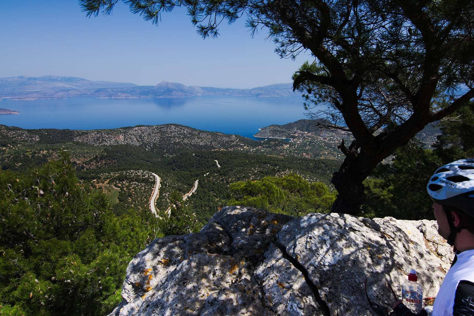 Cycling towards Vouliagmeni Lagoon (Athens) - GrCycling