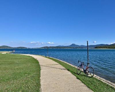 Lake Plastira and Meteora on a bike.